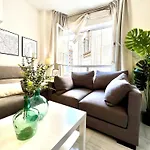 Nuevo Cathedral Deluxe Apartment Sinesedesignhomes