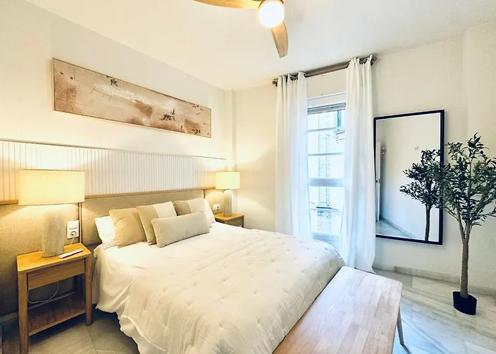 Nuevo Cathedral Deluxe Apartment Sinesedesignhomes